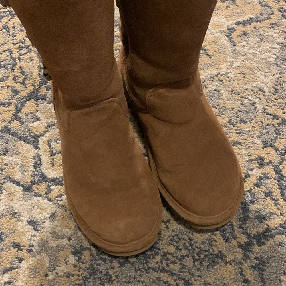 Brand new without box Womens Bearpaw boots - Picture 2 of 7
